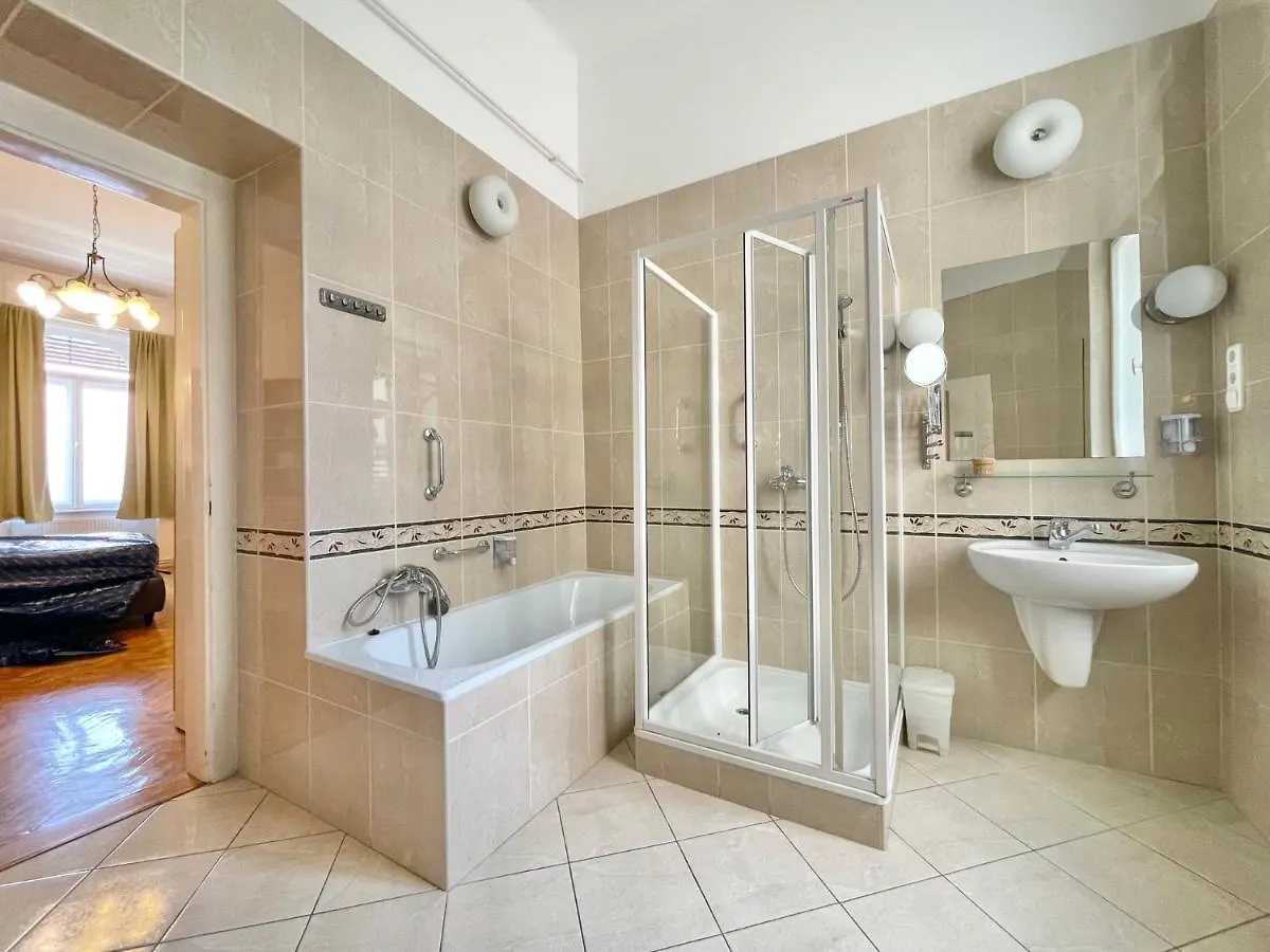 Friend Of Deak Ferenc Apartment Budapest Hungary