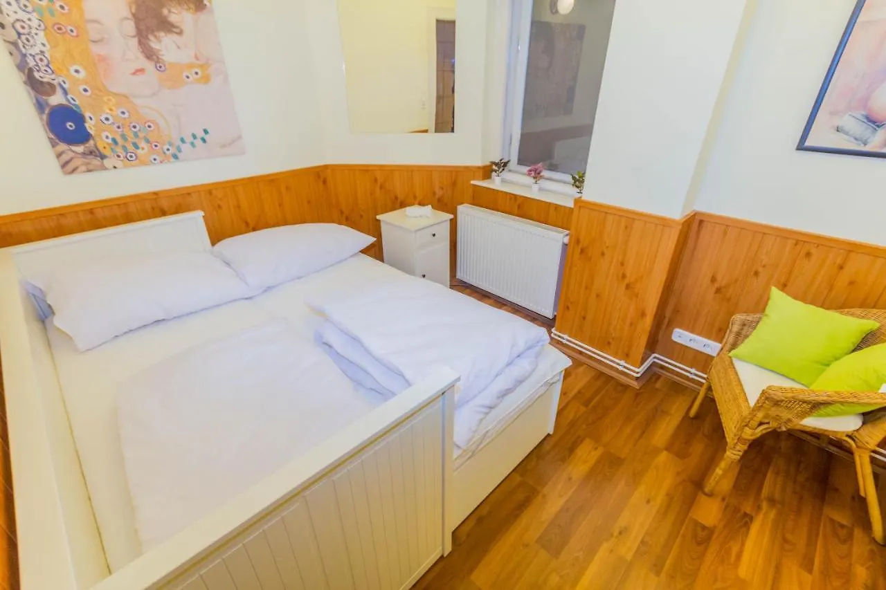 Friend Of Deak Ferenc Apartment Budapest