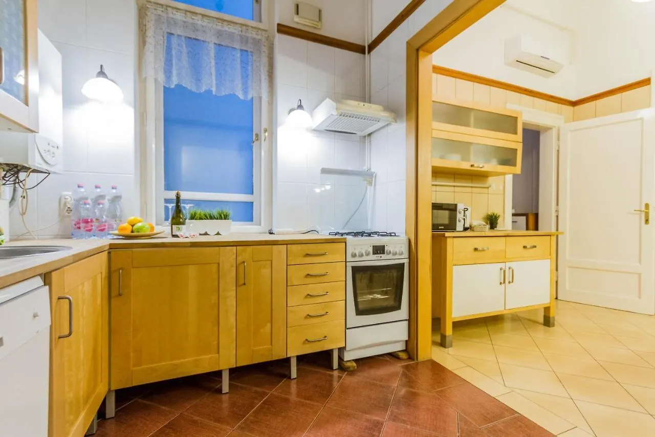 Friend Of Deak Ferenc Apartment Budapest