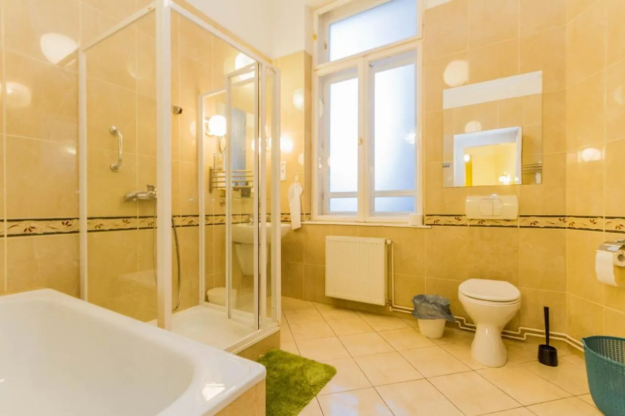 Friend Of Deak Ferenc Apartment Budapest